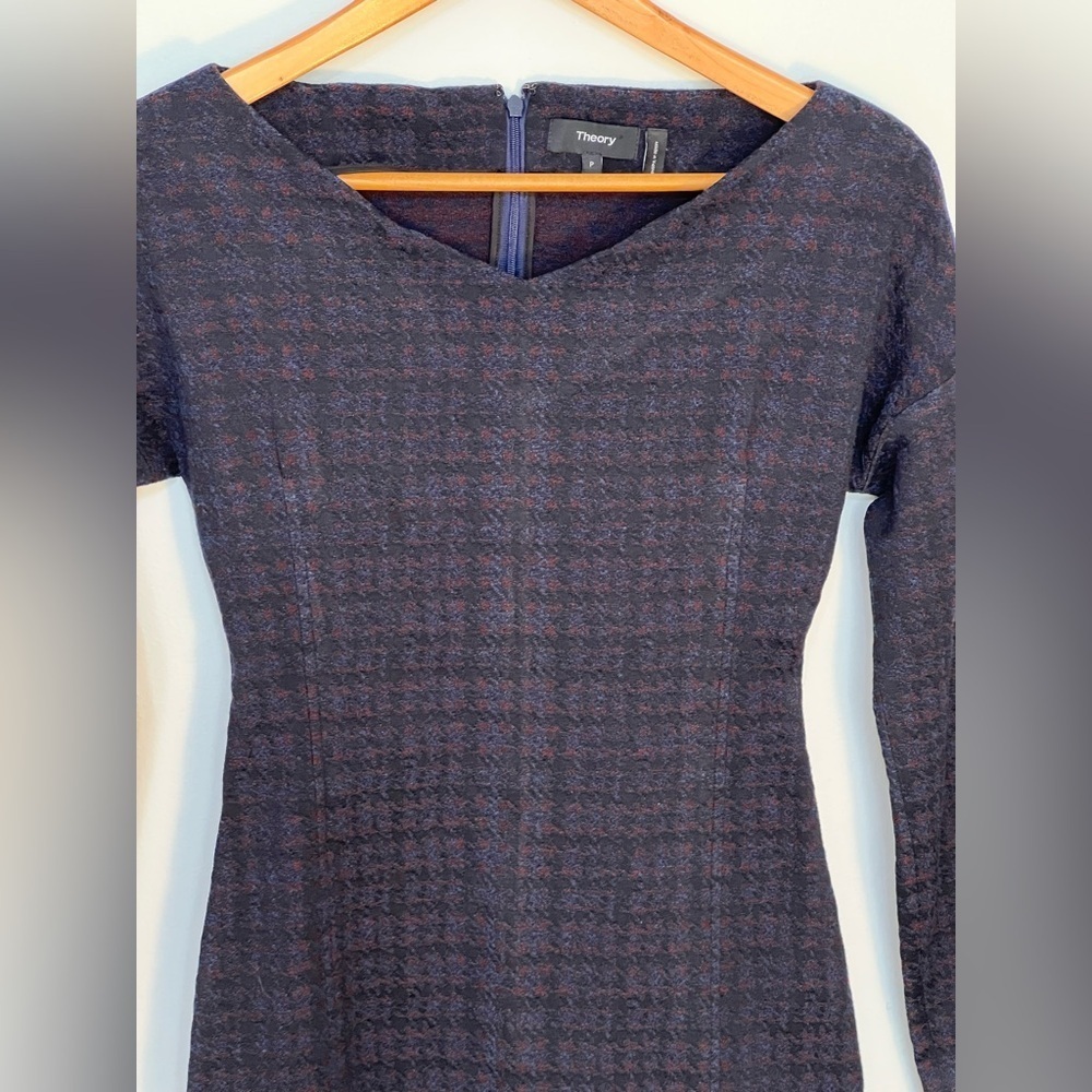 Theory Long Sleeve Houndstooth Jacquard Plaid Sheath Dress Dark Currant S Petite - Picture 2 of 13
